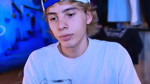 Snapshot of dimitri_tv chatting on 09-09-25, 08:41 dimitri tv online show from 09-09-25, 08:41