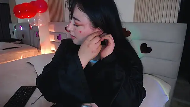 Miss Loise online show from 02-11-26, 03:55