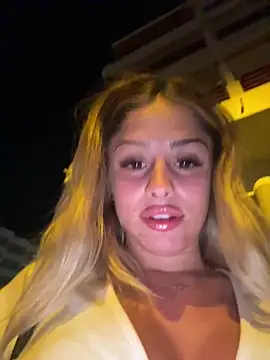 Snapshot of BritneyDimond chatting on 12-27-24, 10:48 BritneyDimond online show from 12-27-24, 10:48