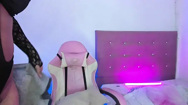 OSORIOMAFE online show from 02-12-26, 06:08