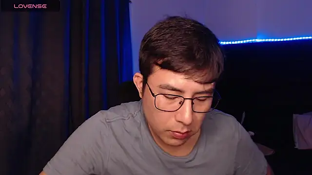 andrewmhilton  online show from 02-21-26, 06:47