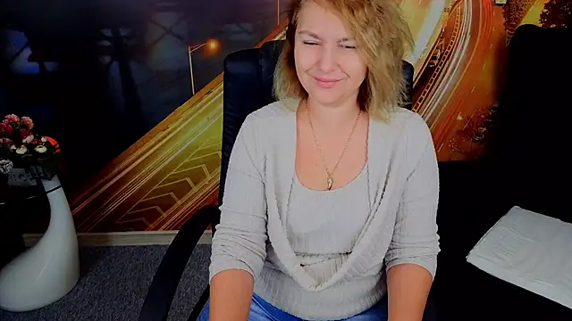 EmmaxPark online show from 12-02-25, 06:41