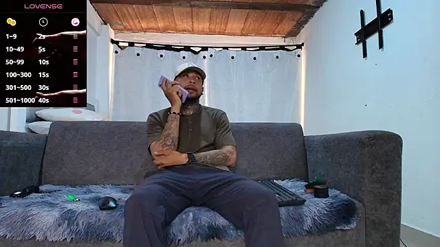 Snapshot of doglass_costa chatting on 11-18-25, 08:02 doglass costa online show from 11-18-25, 08:02