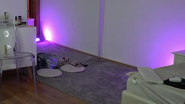 TiffanyMaze online show from 03-21-26, 06:40