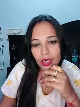 Snapshot of Poojabhabi101 chatting on 12-05-24, 05:06 Poojabhabi101 online show from 12-05-24, 05:06