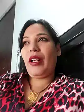 Snapshot of Poojabhabi101 chatting on 12-16-24, 06:21 Poojabhabi101 online show from 12-16-24, 06:21