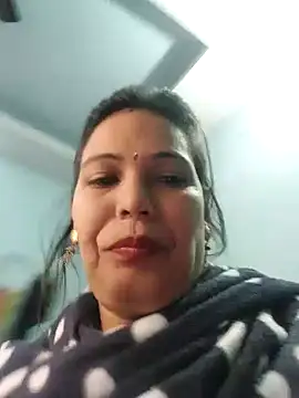 Snapshot of Poojabhabi101 chatting on 12-20-24, 05:18 Poojabhabi101 online show from 12-20-24, 05:18