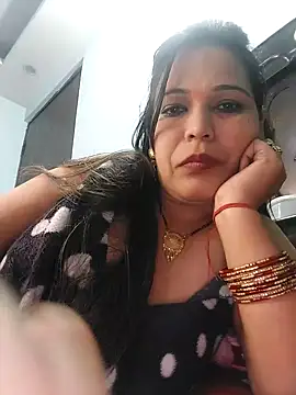 Snapshot of Poojabhabi101 chatting on 12-24-24, 05:34 Poojabhabi101 online show from 12-24-24, 05:34