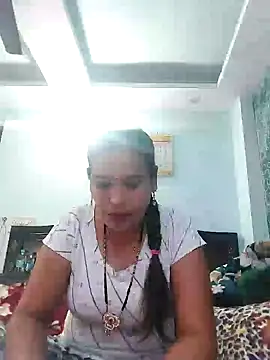 Snapshot of Poojabhabi101 chatting on 01-28-25, 05:43 Poojabhabi101 online show from 01-28-25, 05:43