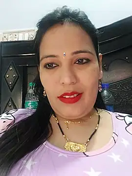 Snapshot of Poojabhabi101 chatting on 02-12-25, 06:08 Poojabhabi101 online show from 02-12-25, 06:08