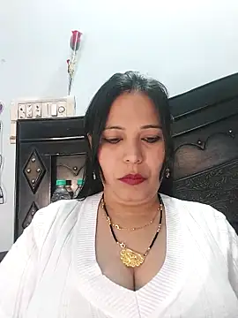 Snapshot of Poojabhabi101 chatting on 02-20-25, 05:23 Poojabhabi101 online show from 02-20-25, 05:23