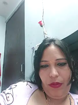 Snapshot of Poojabhabi101 chatting on 02-27-25, 06:07 Poojabhabi101 online show from 02-27-25, 06:07