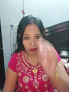 Snapshot of Poojabhabi101 chatting on 03-23-25, 05:43 Poojabhabi101 online show from 03-23-25, 05:43