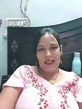Snapshot of Poojabhabi101 chatting on 09-09-25, 05:45 Poojabhabi101 online show from 09-09-25, 05:45