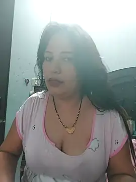 Snapshot of Poojabhabi101 chatting on 09-11-25, 05:51 Poojabhabi101 online show from 09-11-25, 05:51