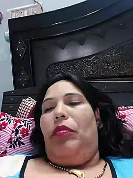 Snapshot of Poojabhabi101 chatting on 09-12-25, 06:02 Poojabhabi101 online show from 09-12-25, 06:02