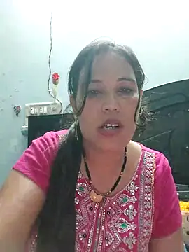 Snapshot of Poojabhabi101 chatting on 10-07-25, 05:54 Poojabhabi101 online show from 10-07-25, 05:54