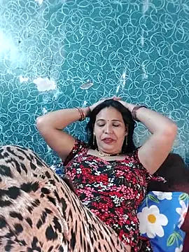 Snapshot of Poojabhabi101 chatting on 10-08-25, 06:05 Poojabhabi101 online show from 10-08-25, 06:05