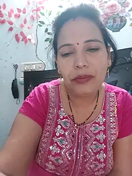 Snapshot of Poojabhabi101 chatting on 10-23-25, 06:02 Poojabhabi101 online show from 10-23-25, 06:02