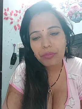 Snapshot of Poojabhabi101 chatting on 10-24-25, 06:10 Poojabhabi101 online show from 10-24-25, 06:10