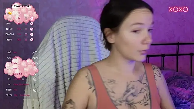 lil luna x online show from 10-24-25, 12:45