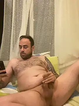Snapshot of constantine_01 chatting on 06-28-26, 01:11 constantine 01 online show from 06-28-26, 01:11