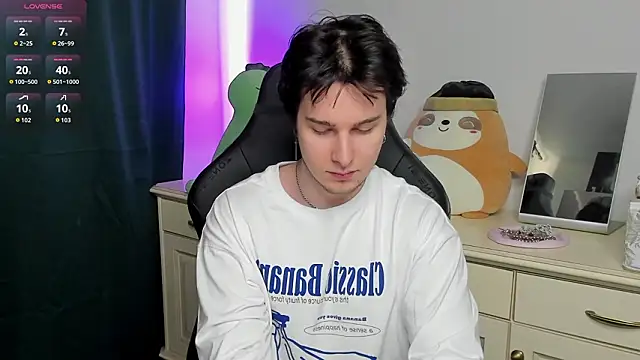 Snapshot of Vincent_Strong chatting on 03-15-26, 12:00 Vincent Strong online show from 03-15-26, 12:00