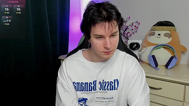 Snapshot of Vincent_Strong chatting on 03-22-26, 12:08 Vincent Strong online show from 03-22-26, 12:08