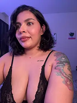 GigiiStone online show from 04-15-26, 12:17