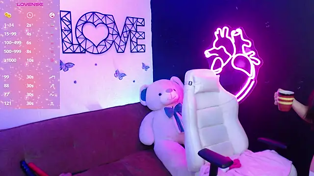 Snapshot of demyanderson_ chatting on 01-07-25, 09:35 demyanderson online show from 01-07-25, 09:35