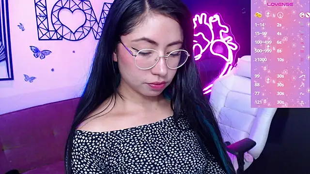 Snapshot of demyanderson_ chatting on 01-23-25, 12:35 demyanderson online show from 01-23-25, 12:35