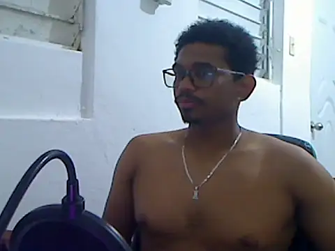 Snapshot of Gigachatx chatting on 02-02-26, 09:24 Gigachatx online show from 02-02-26, 09:24