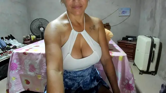 Snapshot of mature__bigboobs__ chatting on 06-20-26, 04:10 mature bigboobs online show from 06-20-26, 04:10