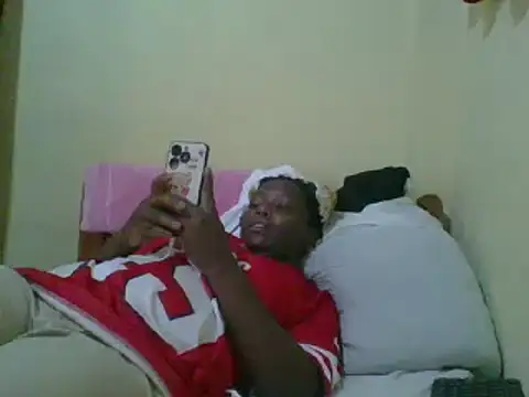 Snapshot of sweet-frida22 chatting on 03-01-25, 01:18 sweet-frida22 online show from 03-01-25, 01:18