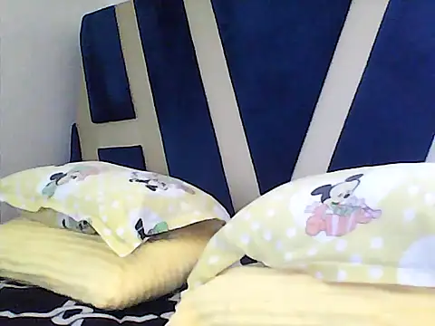 Snapshot of sweet-frida22 chatting on 11-07-25, 06:46 sweet-frida22 online show from 11-07-25, 06:46