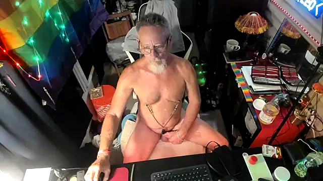 Snapshot of Daddysthick chatting on 09-26-25, 03:54 Daddysthick online show from 09-26-25, 03:54