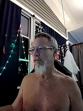 Snapshot of Daddysthick chatting on 10-04-25, 02:31 Daddysthick online show from 10-04-25, 02:31