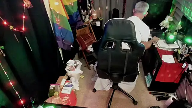 Daddysthick online show from 12-01-25, 07:35