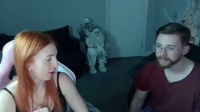 Red firesquirt online show from 12-26-24, 09:15