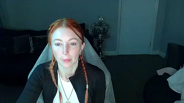 Red firesquirt online show from 02-05-25, 11:28