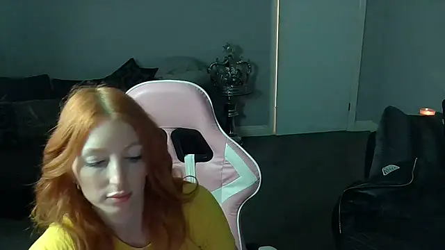 Red firesquirt online show from 03-14-25, 03:25