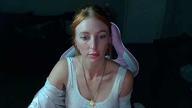 Red firesquirt online show from 10-16-25, 09:05