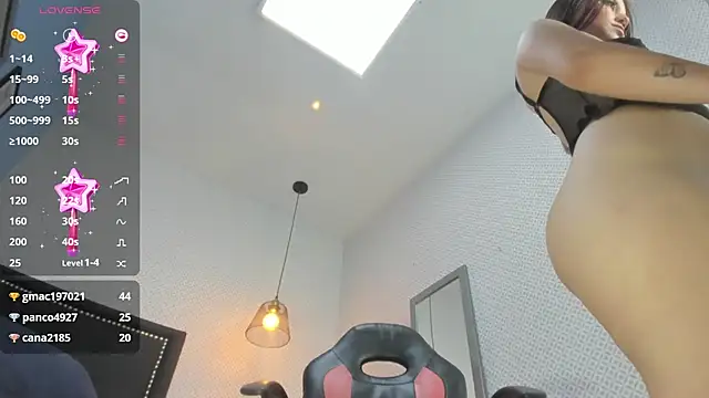 LORENADAVIES online show from 02-25-25, 04:10