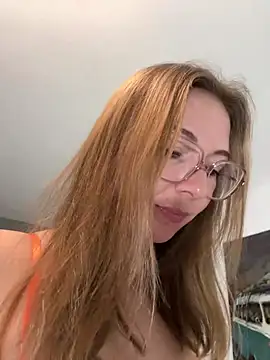 Snapshot of BunnyDiamond1 chatting on 02-23-25, 04:13 BunnyDiamond1 online show from 02-23-25, 04:13