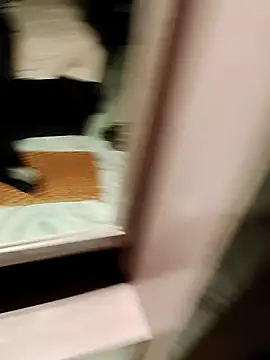 xxxhugedick0001 online show from 12-04-24, 06:50