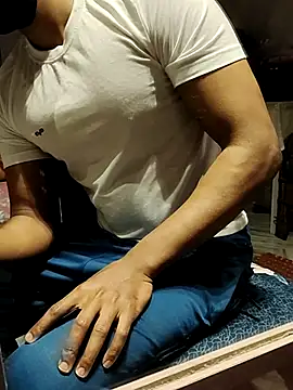 xxxhugedick0001 online show from 02-25-25, 05:19