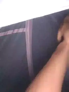 xxxhugedick0001 online show from 03-10-25, 11:27