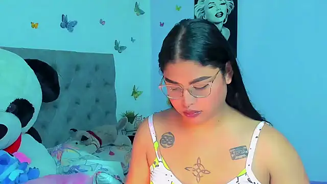 mabellfox online show from 12-15-24, 03:31