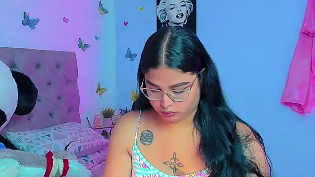 mabellfox online show from 12-21-24, 06:23