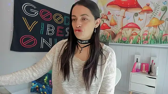 LovelyAzucena online show from 10-28-25, 02:31